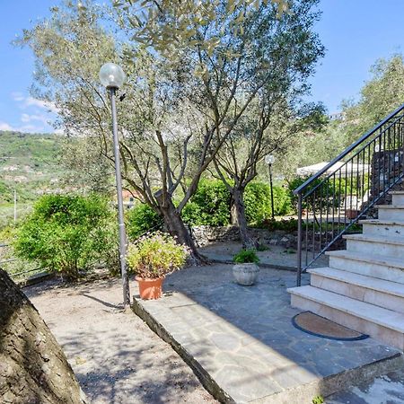 2 Bedroom Stunning Apartment In Moneglia Ngoại thất bức ảnh