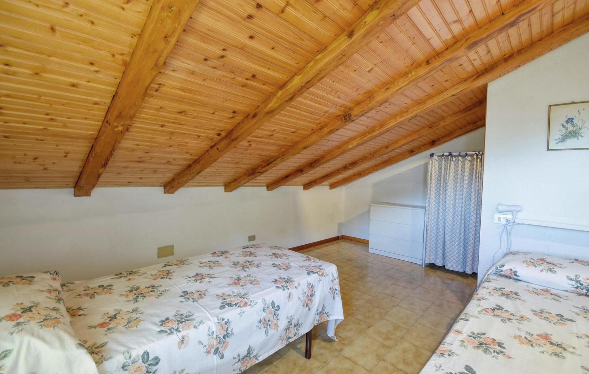 2 Bedroom Stunning Apartment In Moneglia Ngoại thất bức ảnh